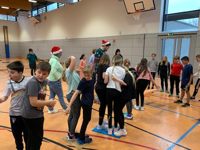 Erfolgreiche Winter-Challenge: Spiel, Spaß und Zusammenhalt