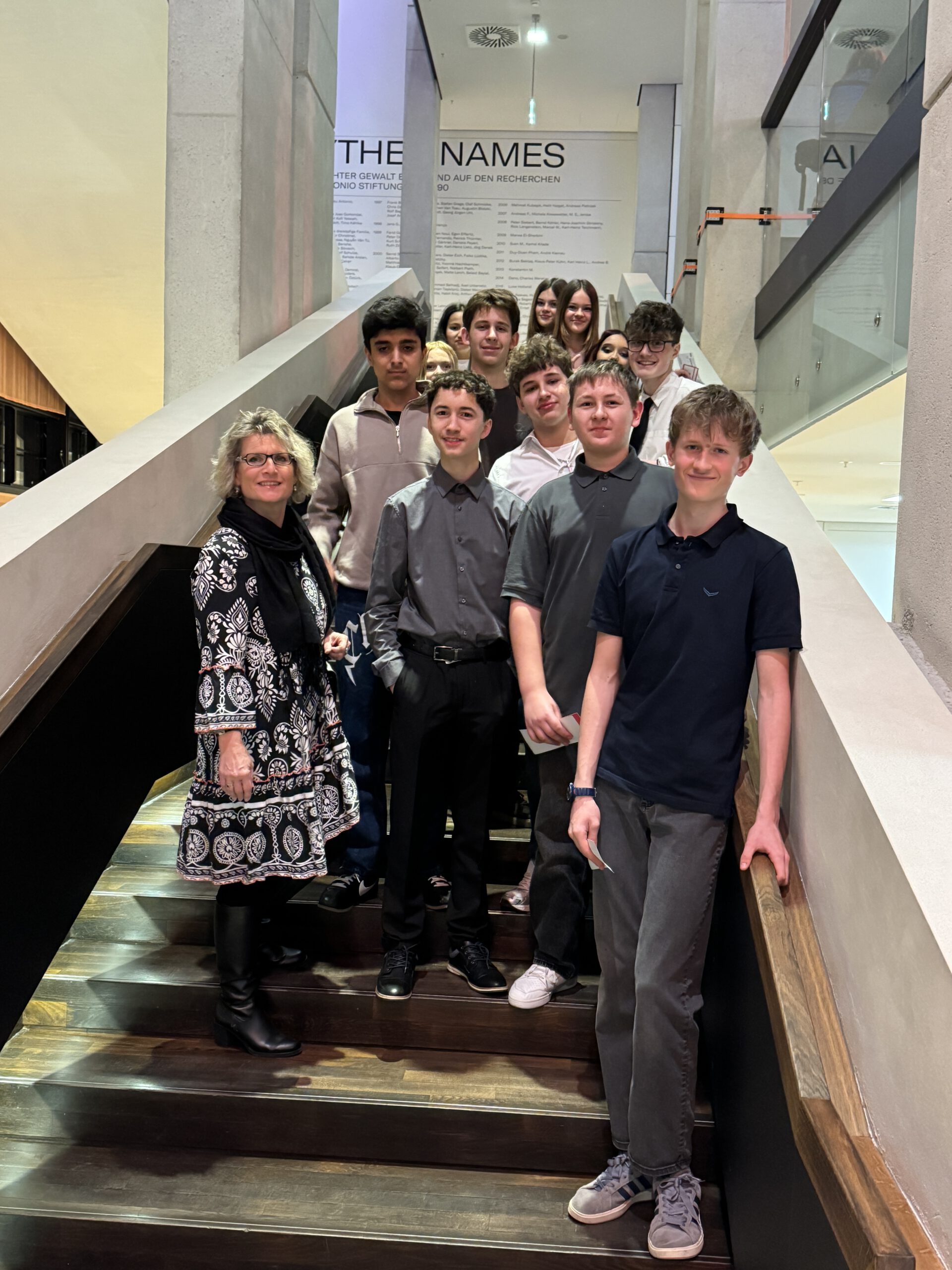 8. Klasse der Mittelschule Rednitzhembach besucht das Staatstheater Nürnberg